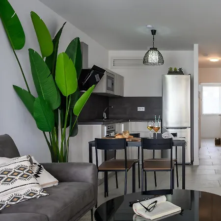Holiday home Pachamama House-near The Beach, Fast Wifi, Air-con And Sat Tv