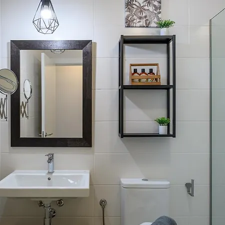 Hébergement de vacances Pachamama House-near The Beach, Fast Wifi, Air-con And Sat Tv *